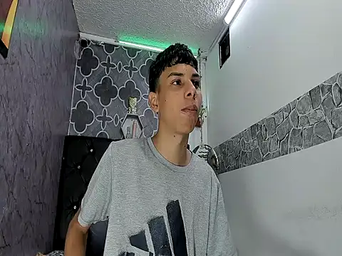 sexyboys cutex18 online show from 03-20-26, 12:48