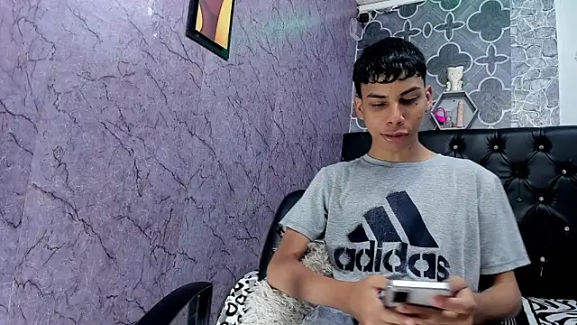 sexyboys cutex18 online show from 03-24-26, 05:45