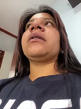 Stefany Bam online show from 10-27-25, 08:13