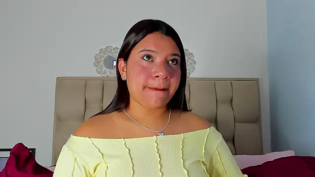 Stefany Bam online show from 11-30-25, 01:09