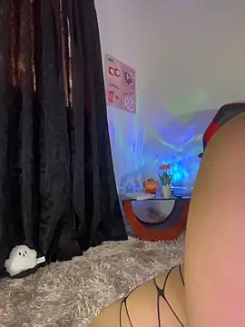 AlannaDollx online show from 10-30-25, 01:34