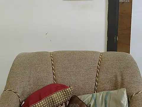 cute zaraa online show from 11-09-25, 04:00