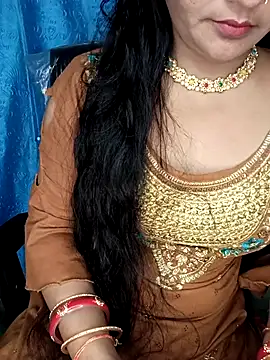 Snapshot of Rashmi_011 chatting on 05-19-26, 11:44 Rashmi 011 online show from 05-19-26, 11:44