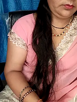 Snapshot of Rashmi_011 chatting on 05-22-26, 11:54 Rashmi 011 online show from 05-22-26, 11:54