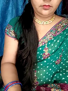 Snapshot of Rashmi_011 chatting on 05-29-26, 12:52 Rashmi 011 online show from 05-29-26, 12:52