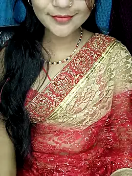 Snapshot of Rashmi_011 chatting on 06-02-26, 12:45 Rashmi 011 online show from 06-02-26, 12:45