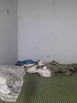 Snapshot of Girl_sexyy chatting on 10-21-25, 03:46 Girl sexyy online show from 10-21-25, 03:46