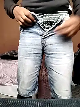 Snapshot of HungZAR chatting on 02-15-26, 12:25 HungZAR online show from 02-15-26, 12:25