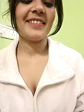 Beautiful Eye online show from 12-17-25, 01:06