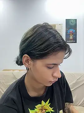 sukulaurens online show from 07-10-26, 03:44