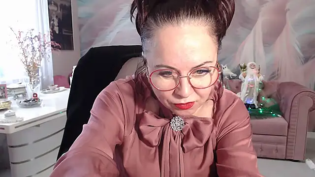Snapshot of Arisa5000 chatting on 01-13-25, 10:58 Arisa5000 online show from 01-13-25, 10:58