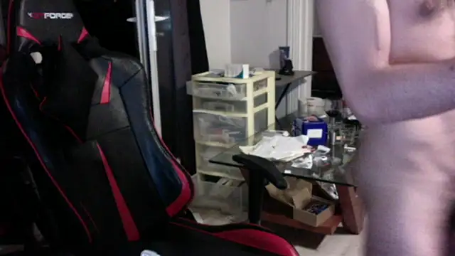 Liroow online show from 03-24-26, 02:05