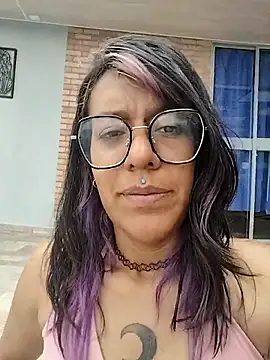 Abby 2-1 online show from 11-30-25, 04:11