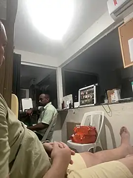 Snapshot of B-38 chatting on 11-05-25, 11:49 B-38 online show from 11-05-25, 11:49