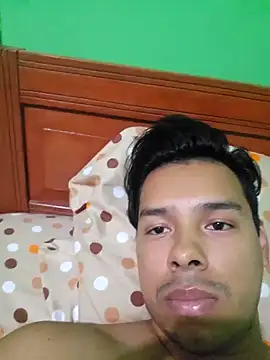 Snapshot of elvenas1106 chatting on 10-08-25, 09:23 elvenas1106 online show from 10-08-25, 09:23