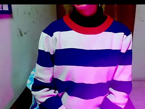 Snapshot of Roiseeee chatting on 02-02-26, 10:03 Roiseeee online show from 02-02-26, 10:03