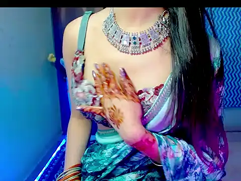 Snapshot of Roiseeee chatting on 02-08-26, 05:22 Roiseeee online show from 02-08-26, 05:22