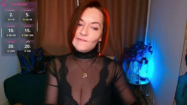 Snapshot of Serena_Foxxx chatting on 04-28-26, 02:27 Serena Foxxx online show from 04-28-26, 02:27