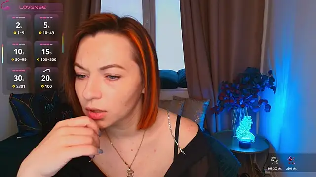 Snapshot of Serena_Foxxx chatting on 05-21-26, 01:45 Serena Foxxx online show from 05-21-26, 01:45