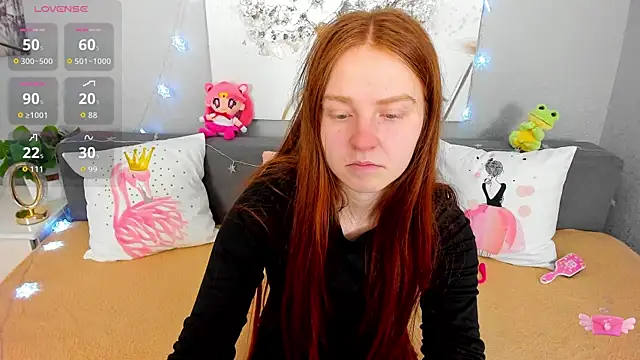 Evarey  online show from 12-18-25, 06:30