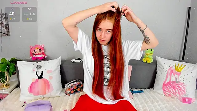 Evarey  online show from 12-23-25, 06:44