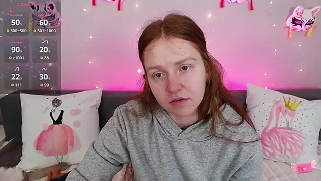 Snapshot of Evarey_ chatting on 05-14-26, 05:03 Evarey online show from 05-14-26, 05:03