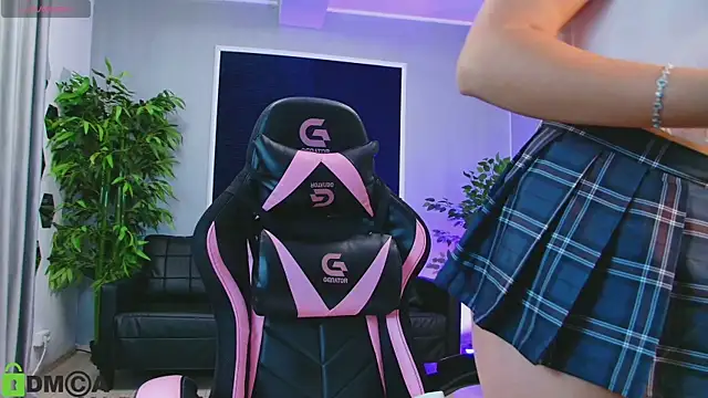 KaiaPearl online show from 11-19-25, 04:12