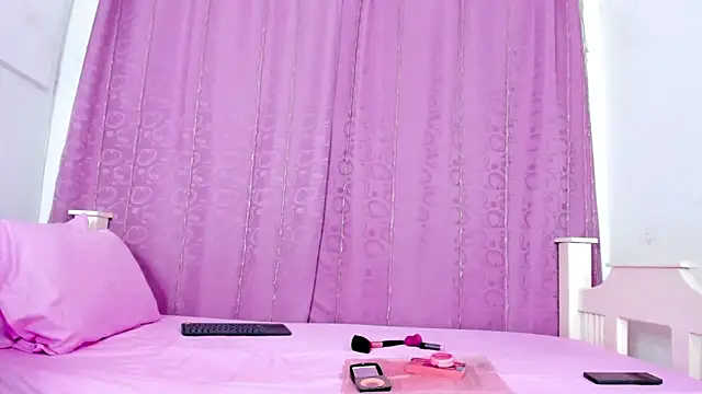 nahomy smiith online show from 11-02-25, 04:31