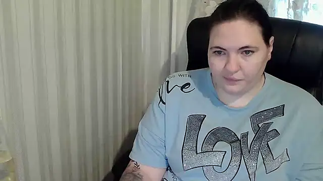 XLisaBlueXs  online show from 10-17-25, 01:57