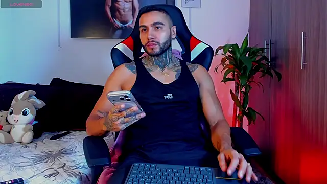 Danny Willson online show from 04-14-26, 02:12