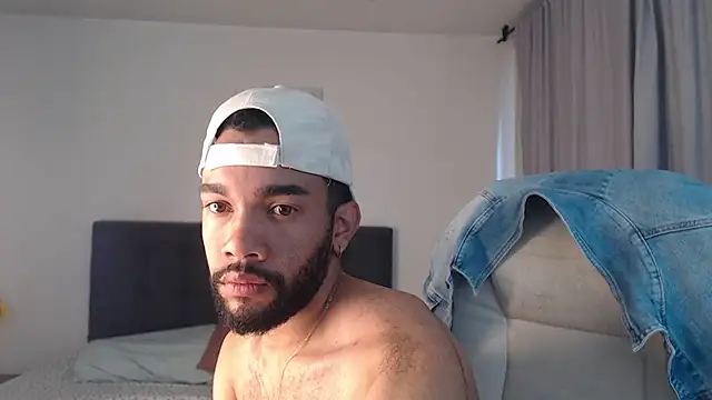 andresnoir  online show from 11-02-25, 01:46