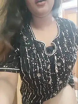 Snapshot of Beauty_Queen_Soniya chatting on 06-16-26, 02:47 Beauty Queen Soniya online show from 06-16-26, 02:47