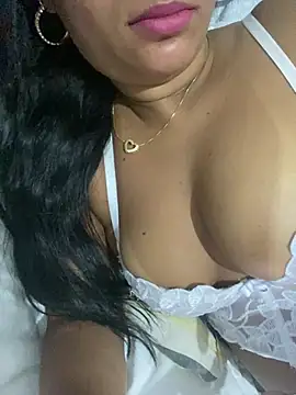 Snapshot of Brunamorenago chatting on 05-06-26, 12:10 Brunamorenago online show from 05-06-26, 12:10