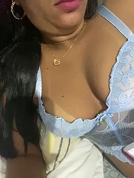 Snapshot of Brunamorenago chatting on 05-08-26, 01:27 Brunamorenago online show from 05-08-26, 01:27