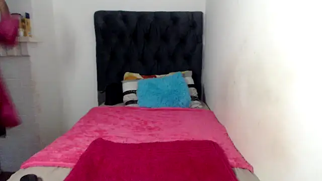 MissLola026 online show from 01-14-26, 06:52