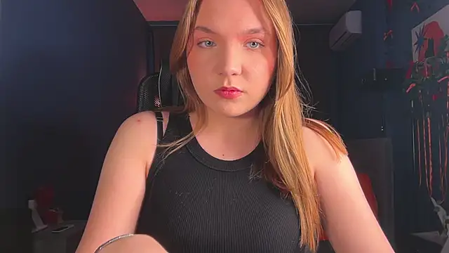 Snapshot of RebeccaEglitis chatting on 05-12-26, 05:21 RebeccaEglitis online show from 05-12-26, 05:21