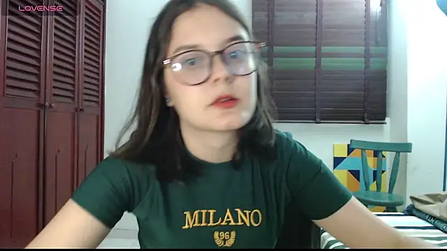 CarlaLorez online show from 10-12-25, 03:38
