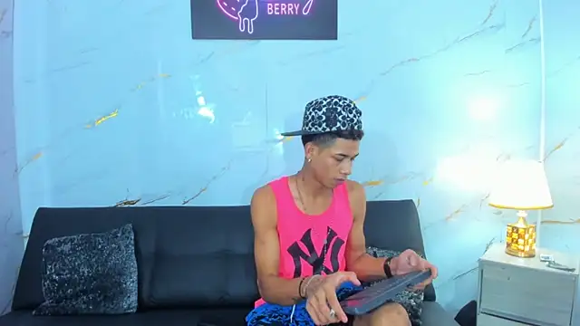 Little nicoll online show from 02-20-26, 11:27