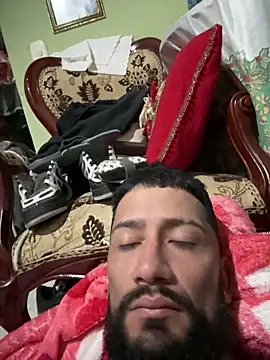 Snapshot of Santiago_hot19 chatting on 10-29-25, 04:37 Santiago hot19 online show from 10-29-25, 04:37