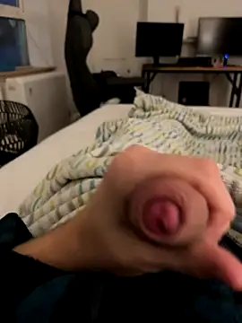 Snapshot of jakeBigCock1905 chatting on 11-25-25, 07:19 jakeBigCock1905 online show from 11-25-25, 07:19