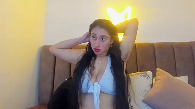 Amara18   online show from 11-05-25, 01:49