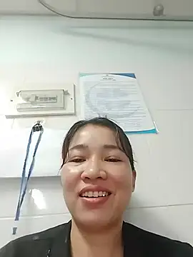 Snapshot of ladzy_sexy chatting on 07-19-26, 12:36 ladzy sexy online show from 07-19-26, 12:36