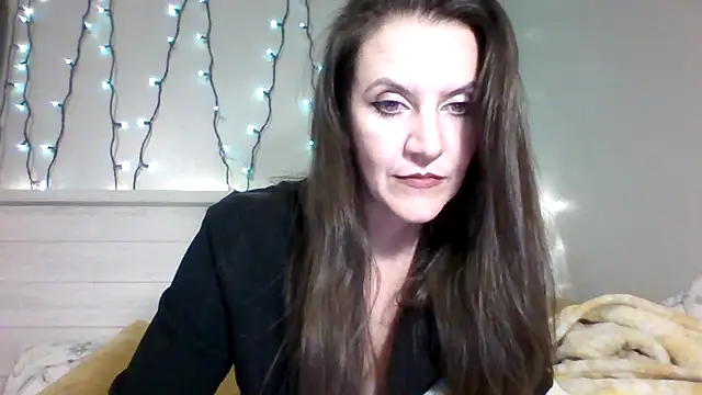 Snapshot of easy_briezy chatting on 10-30-25, 01:40 easy briezy online show from 10-30-25, 01:40