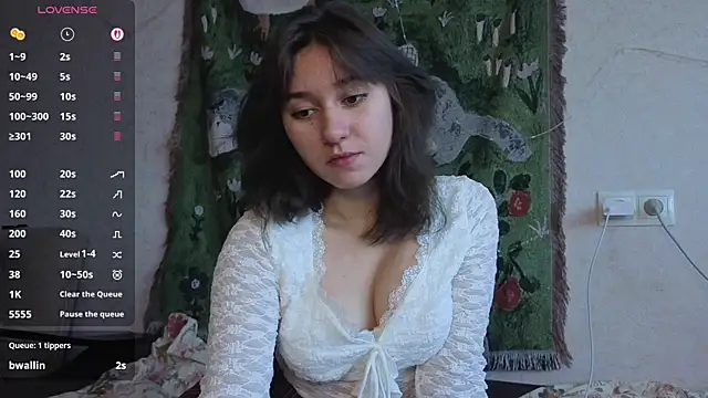 MiaLovelyOne online show from 05-21-26, 01:07