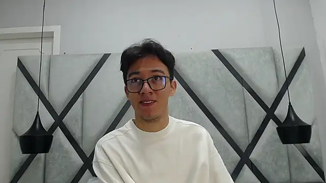 Austin Reeds online show from 10-18-25, 12:06