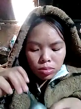 hello-cute online show from 11-07-25, 04:23