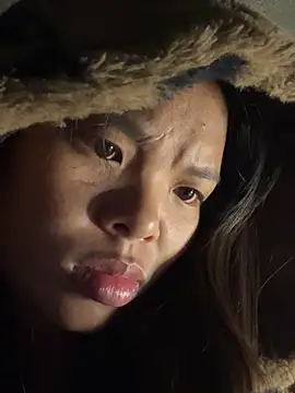 hello-cute online show from 11-28-25, 06:43