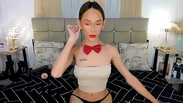 Snapshot of catiana_moore chatting on 05-11-26, 04:26 catiana moore online show from 05-11-26, 04:26