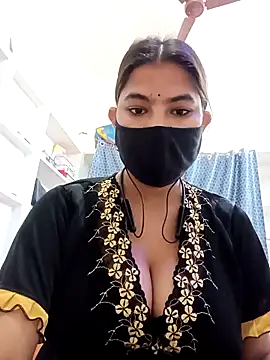 Hot radhaji online show from 02-28-26, 03:18