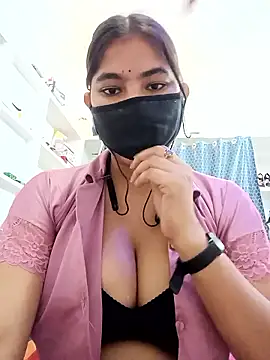 Hot radhaji online show from 03-31-26, 05:08